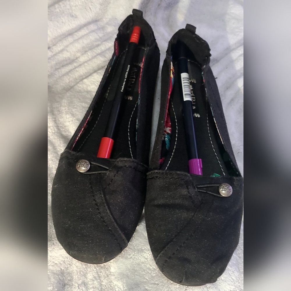 EUC - Women's Maj Pow Denim Slip On Shoes, Size 9